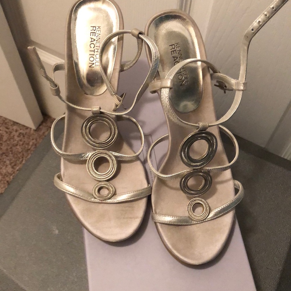 Kenneth Cole Reaction silver heals
